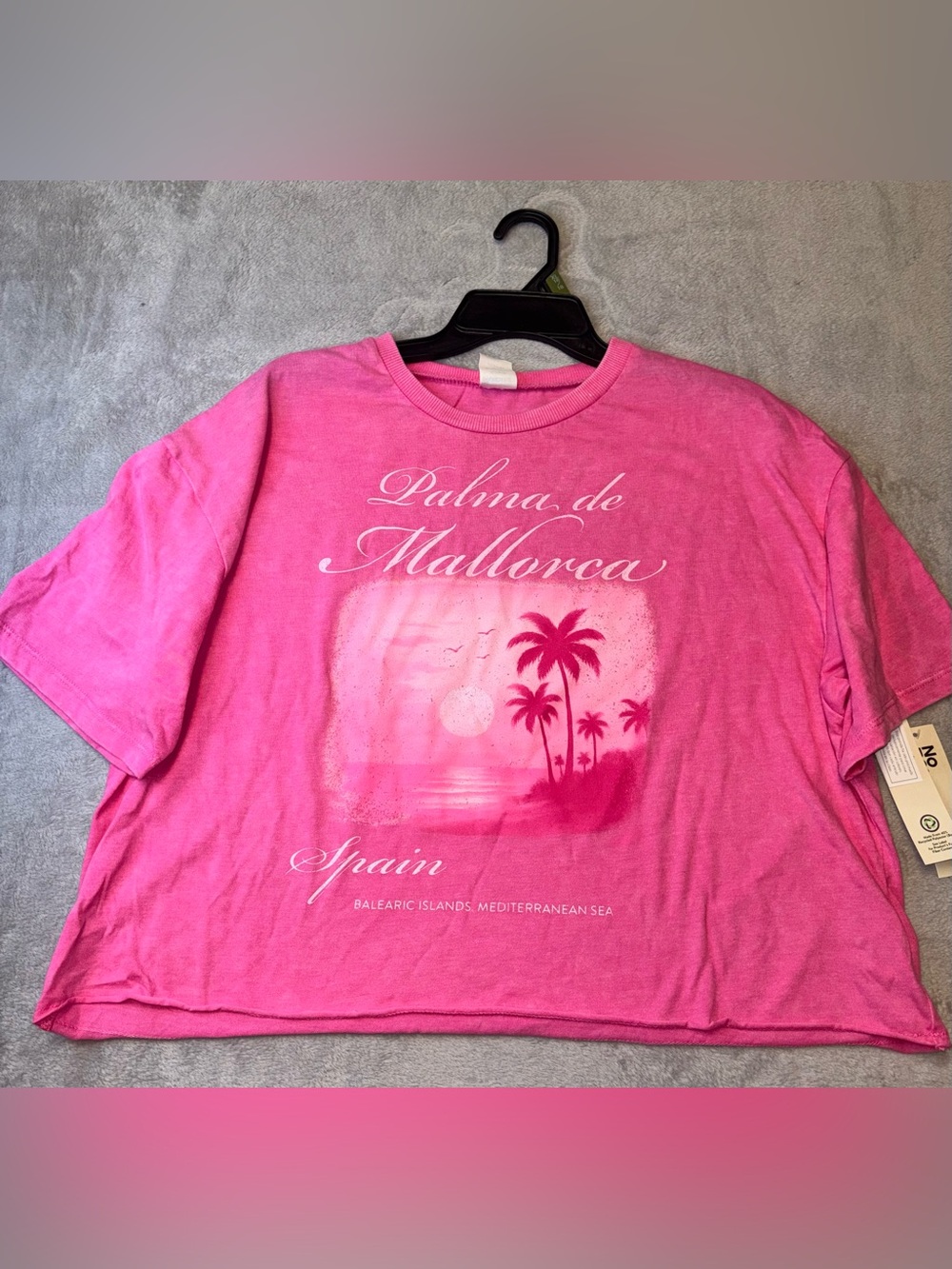 No Boundaries Bright Pink Short Sleeve Tee Cropped Size XL 16-18 Beach Spain NWT